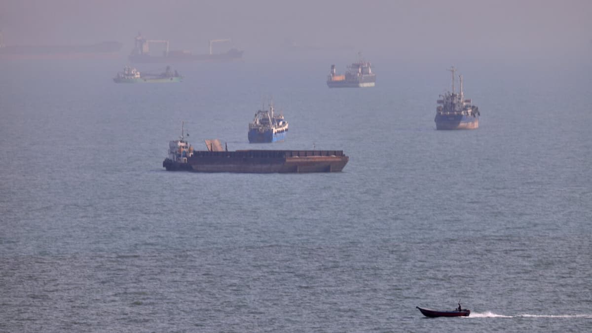 Attacks flare between the U.S. and Iran after a monthlong pause