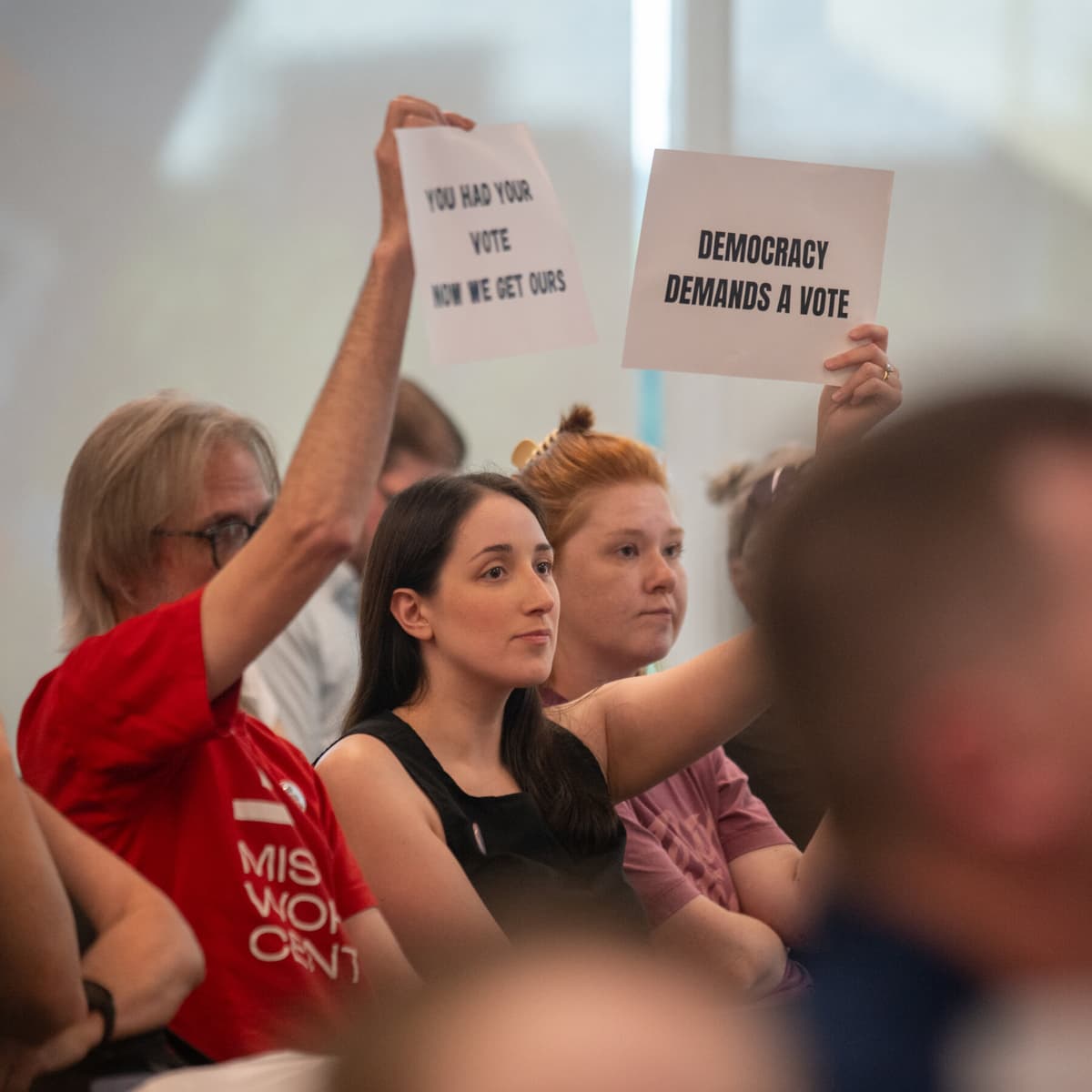 Missouri Voters Appear to Recall City Councilman Over Data Center Support