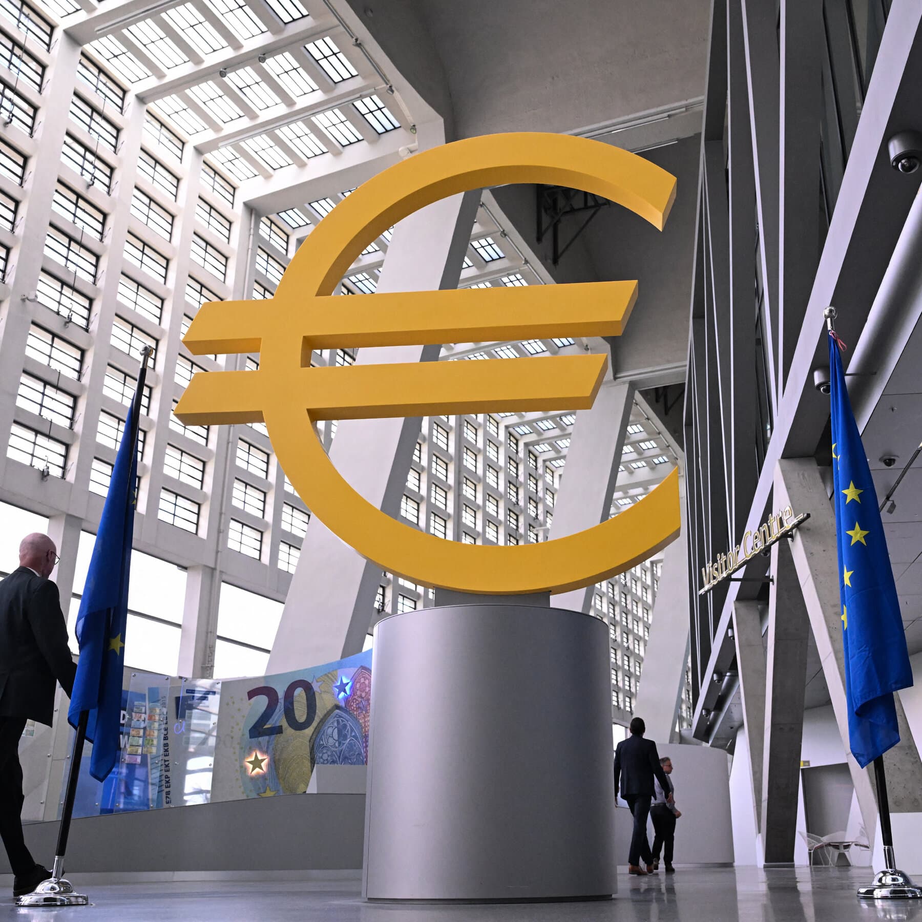 European Central Bank Raises Rates in Bid to Quell Inflation
