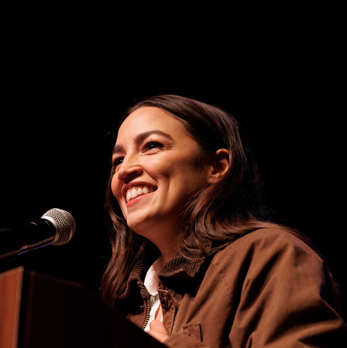 Ocasio-Cortez Donates to N.Y. Democrats, Will Barnstorm State Ahead of Midterms