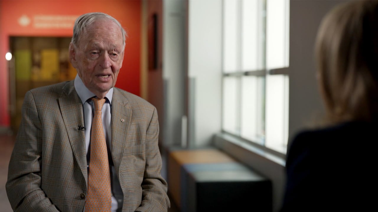 Chrétien offers blunt assessment of Canada-U.S. trade war