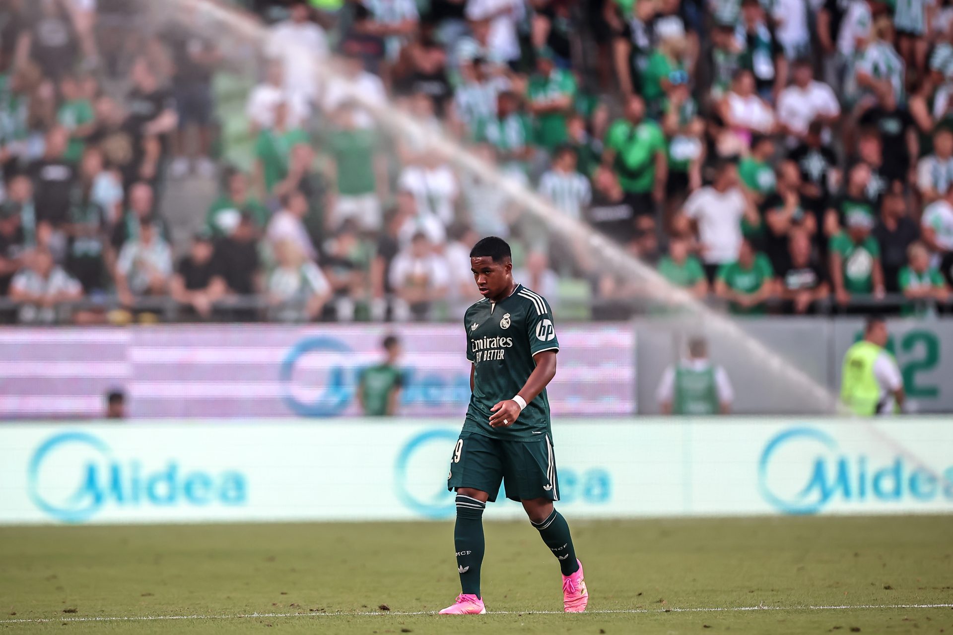 Endrick’s Real Madrid situation is becoming a serious problem for the young striker