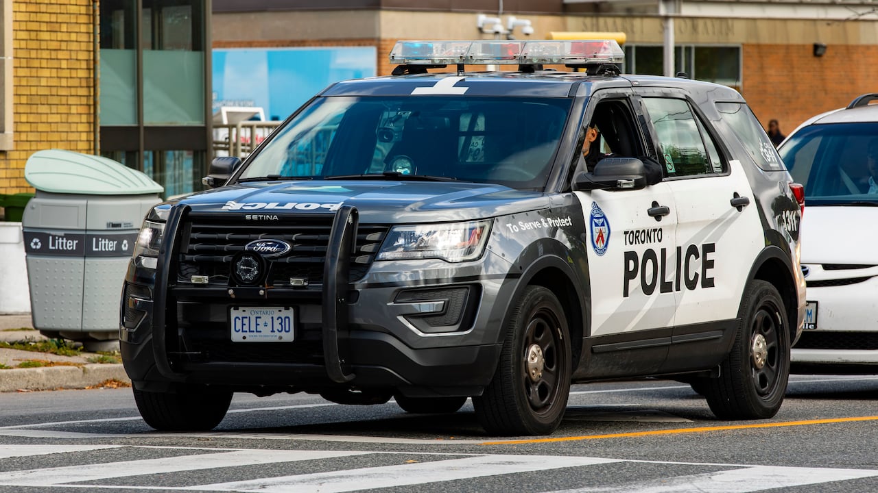 911 services gradually being resolved after outages affect Ontario and other parts of Canada